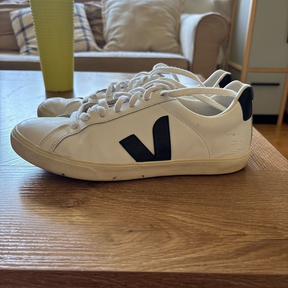 Veja Shoes - Veja White Leather Sneakers with Black V Logo